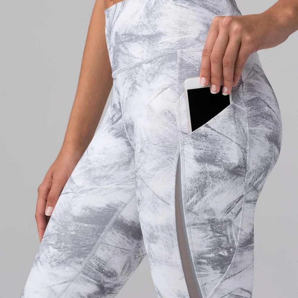 Lululemon Pace Perfect Crop (17